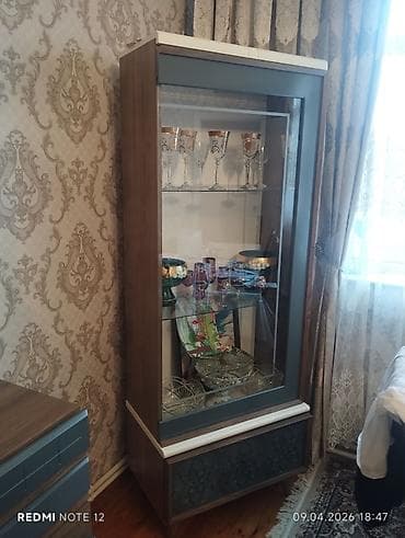 ucuz kamot: Komod — 2