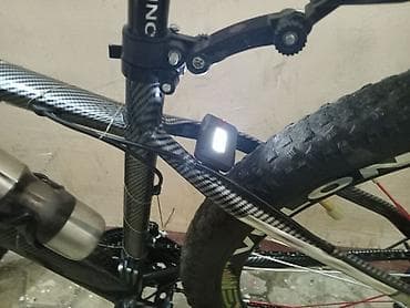 velosiped kameri: Velone dağ velosipedi - Karbon lif naxışlı alüminium gövdə, rahat — 6