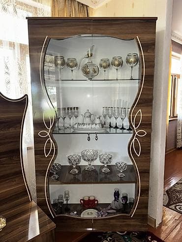 ikinci əl künc divan: Qonaq otağı üçün vitrinli mebel dəsti Az işlenilib köç edildiyi ucun — 2