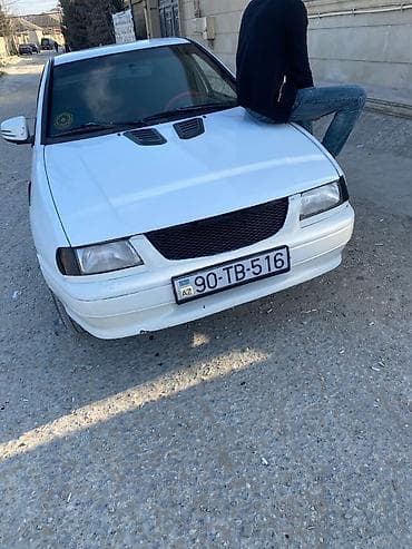 volkswagen polo v: Normal vezyetdedir satilir barterde var liboy masinla basim cixmir — 2