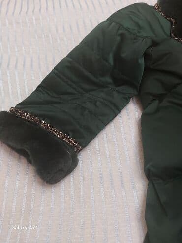sumqayitda qadin ucun is elanlari: Kurtka qadın üçün.44 48 razmerə.Boynu və qolları təbii mex.Tünd yaşıl — 4