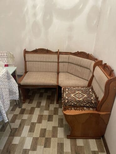 2 ci el kunc divan: Künc mətbəx divanı - Material: Ağac karkas, oyma dekorlu başlıqlar - — 1