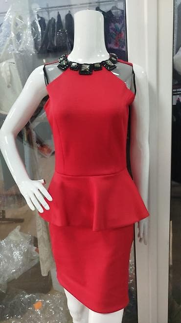 Qırmızı qadın paltarı – peplum dizaynlı, dizüstü uzunluqda. - Model
