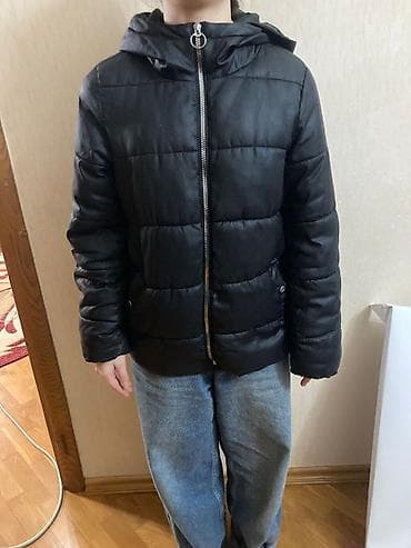 ust geyimi: Qadın üçün qara rəngli qış gödəkçə - Model: qısa, yüngül “puff” tipli — 1