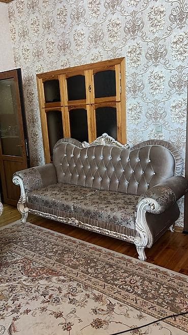 klasik divanlar: Klassik divan 2 eded. ela veziyyetde 270 azn (1) Unvan Bileceri — 1
