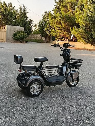 mopet elektrik: Elektrik üçtəkərli skuter - Güclü elektrik mühərriki və sakit işləmə — 4