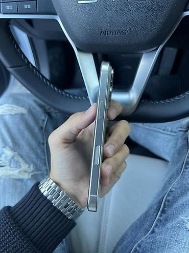 iphone 6 es plus: IPhone 16 Pro, 256 GB, Natural Titanium, Zəmanət, Simsiz şarj, Face ID — 4