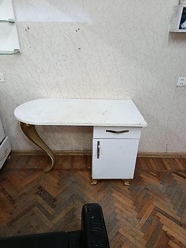 plasmas oturacaqlar: Iş masası Rəng: ağ (qızılı dekorativ ayaq və dayaq detallar) - — 1