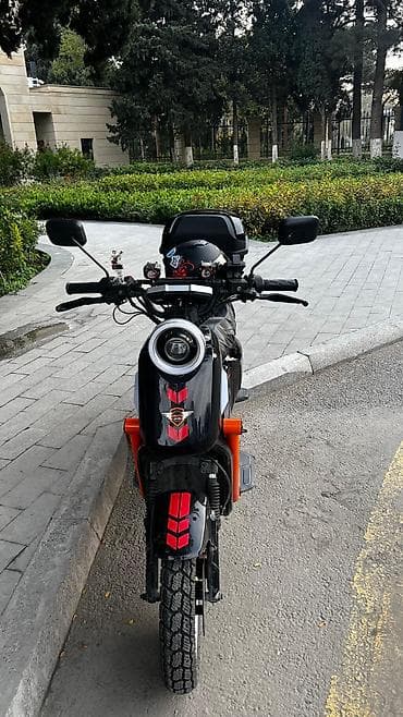 motorlu skuter: U 2 Pro 9 ay sürülùb. Barter mümkündür təkliflər açıqdır — 2