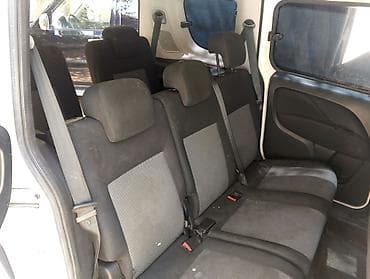 Fiat: Fiat Doblo: 1.3 l | 2016 il 351472 km Van/Minivan — 4