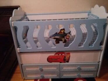 Oğlan və qız üçün, Dördbucaq, Beşik, Dəst ilə, Matras ilə, Yellənmə mexanizmsiz