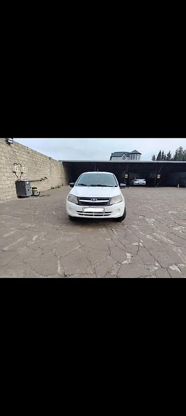 volkswagen passat b6: VAZ (LADA) Granta: 1.6 l | 2012 il 310000 km Sedan — 2