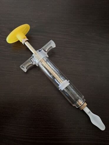 azərbaycan it adları: Tutuquşu üçün ləvazimat. Bala tutuquşuların əllə yedizdirmək üçün — 3