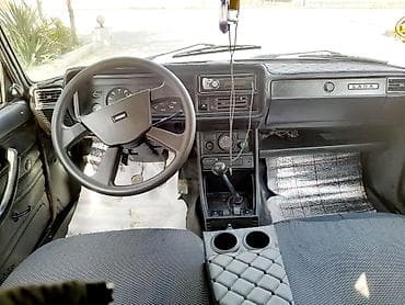 vaz 2107 abilsofka: VAZ 2107, ağ rəng, 4 qapı sedan. Texniki xüsusiyyətlər: - Benzin — 5