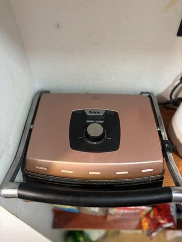 Toster Turkiyenindir.8 corek Teze alinib az islenib . Qiymet 100 azn