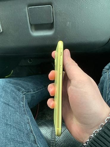 iphone xs kamera: IPhone 11, Sarı, Face ID — 3