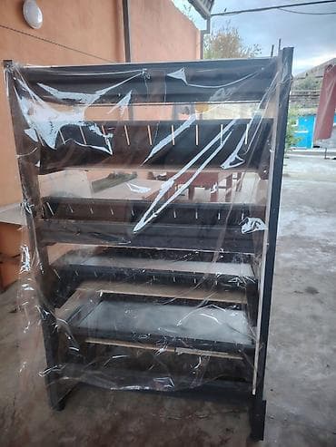 soba corek: Mağaza üçün vitrinalı çörək/bulka stendi - Material: metal karkas, ön — 1