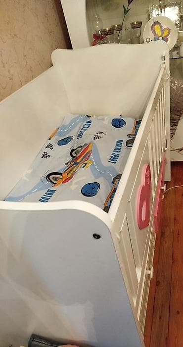 Oğlan və qız üçün, Dördbucaq, Beşik, Matras ilə — 1