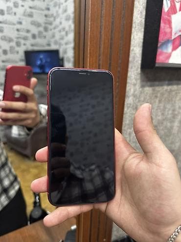redimin: IPhone 11, Qırmızı, Face ID — 3