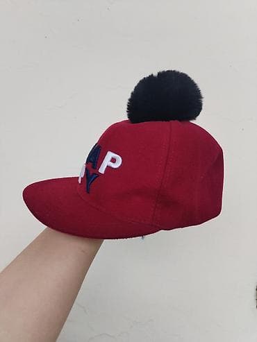 uşaq ucun paltar: Uşaq papağı – qırmızı rəngli, qara böyük pomponlu beysbol stili — 3