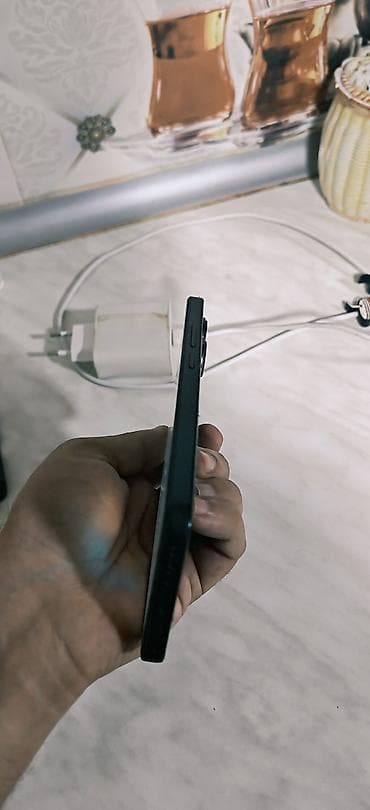 redmi note 12 discovery edition: Xiaomi Redmi Note 13 (qutu və aksesuarları ilə) - Rəng: Qara - Arxa — 2