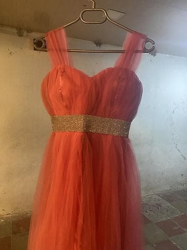 qaş daş: Qırmızı/şaftalı tonlarında uzun ziyafət paltarları – 2 model Model 1 — 3