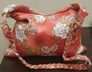 qaşlı çanta: Çanta — 1