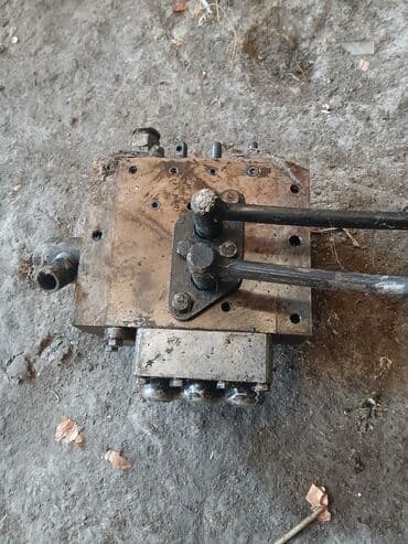 yer şumlayan traktor: Hidravlik paylayıcı blok - Çoxseqmentli mexaniki idarəetmə ilə — 1