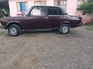 arxa panel: VAZ 2107 sedan - Korpus: klassik 4 qapılı sedan, tünd bənövşəyi/bordo — 7