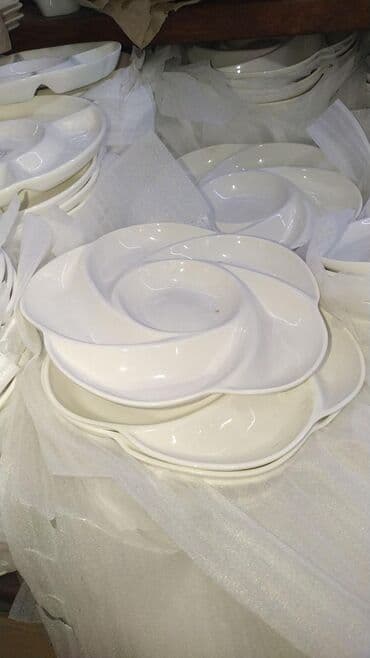 Keramik qablar
Her modelde var