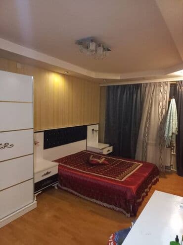 Bakı, 3 otaqlı, Köhnə tikili, m. Neftçilər, 70 kv. m — 3