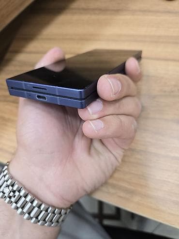 nokia android: Samsung Galaxy Z Fold 6, rəng - Bənövşəyi, Sensor — 6