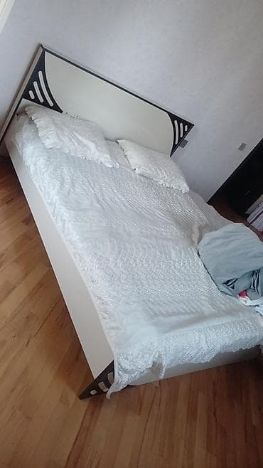 İkinəfərlik çarpayı, Dolab