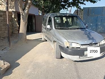 mini karavan: Peugeot Partner: 1.8 l | 2000 il 200000 km Van/Minivan — 4