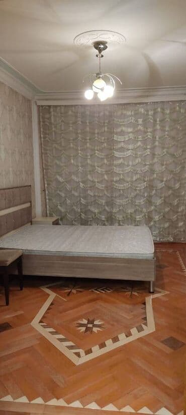 sumqayit bina evi: Binəqədi rayonu,Azadlıq metrosunun yanı.9 mərtəbəli binanın,4-cü — 4