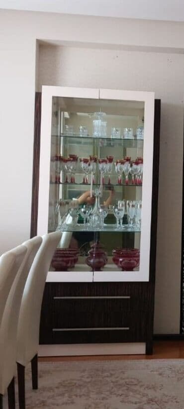 Şüşəli dolab vitrini lalafo.az -da Şüşəli dolab vitrini