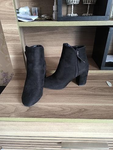 батинка: Qadın botları – qara rəng - Model: qısa boğaz, klassik siluet - — 3