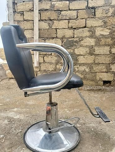 salon kreslo: Bərbər/kosmetolog üçün peşəkar kreslo - Material: qara ekodəri — 1