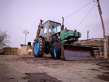 Traktor ideal vəziyyətdədir. Tam işlək formada. Sənətdəri də tam