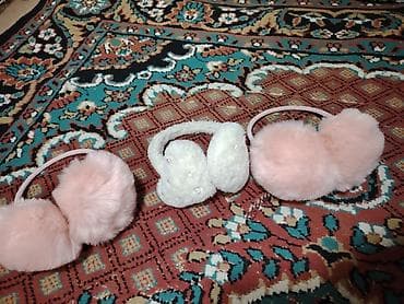 Qış üçün qulaqlıq dəsti - Model: tüklü/plyuş qulaqları örtən başlıqlı