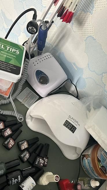 Gözəllik və estetika avadanlığı: Peşəkar manikür/pedikür üçün tam avadanlıq dəsti Tərkib: - SUN 5 Plus — 3