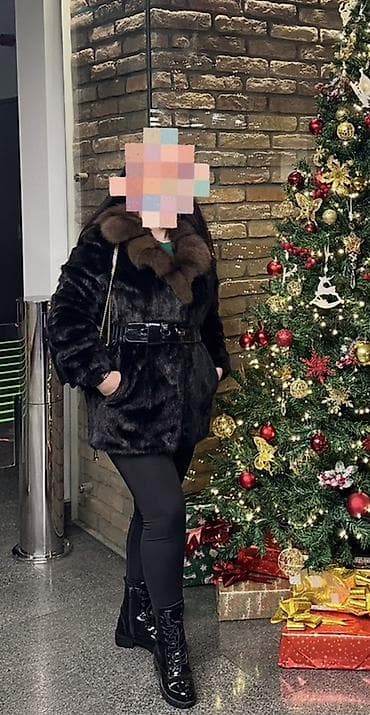 kurkalar: Qadınlar üçün dəbli qısa norka kürk paltar - Rəng: qara (korpus) — 2