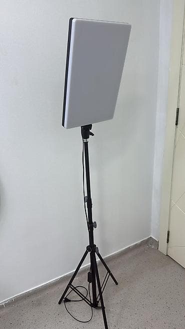 130 azn a alınıb. Çox az işlənib. Əhmədlidədir. LED studiya işıq