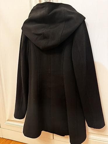 Paltolar: Qadınlar üçün qara palto - Model: ikicərgəli düyməli — 2