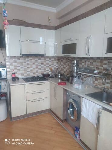 9 mkr 3 otaqli evler: Həzi Aslanov metrosuna yaxin 17 mertebeli binanın 9-ci mərtəbəsində — 12