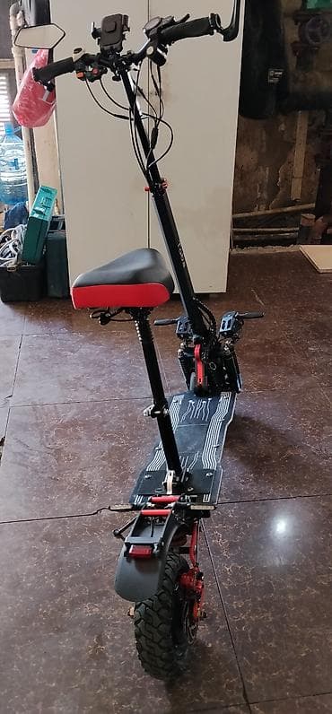 dəbilqə: İşlənmiş Elektrik samokat 10", > 1000 Vt, > 45 km/s, Ünvandan götürmə — 2