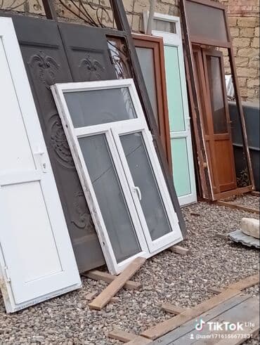 heyet qapısı: PVC qapı və pəncərə sistemləri - Material: ağ və qəhvəyi rəngdə — 5