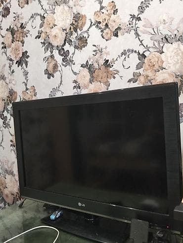 LG LED televizor - Ekran diaqonalı: təxminən 32" - Marka/model: LG
