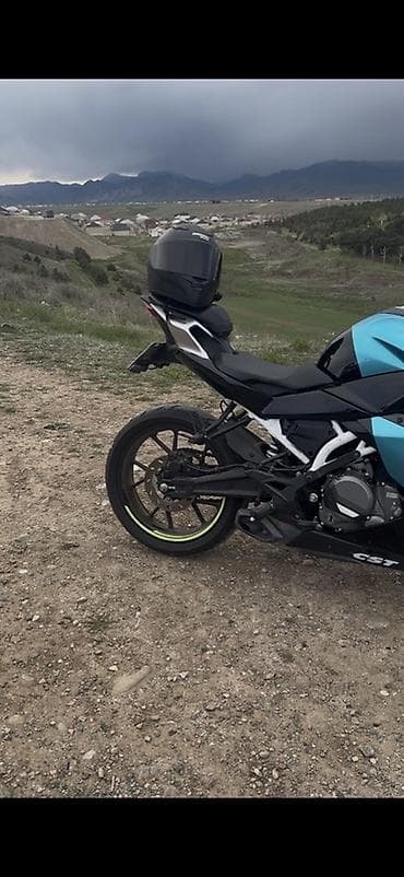 07 oturacagi: - 250 sr, 250 sm3, 18000 km — 1