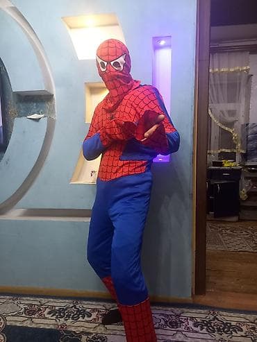 Hörümçək adam geyimi yeni kimidi satılır Tərkibi: - Tam dəst